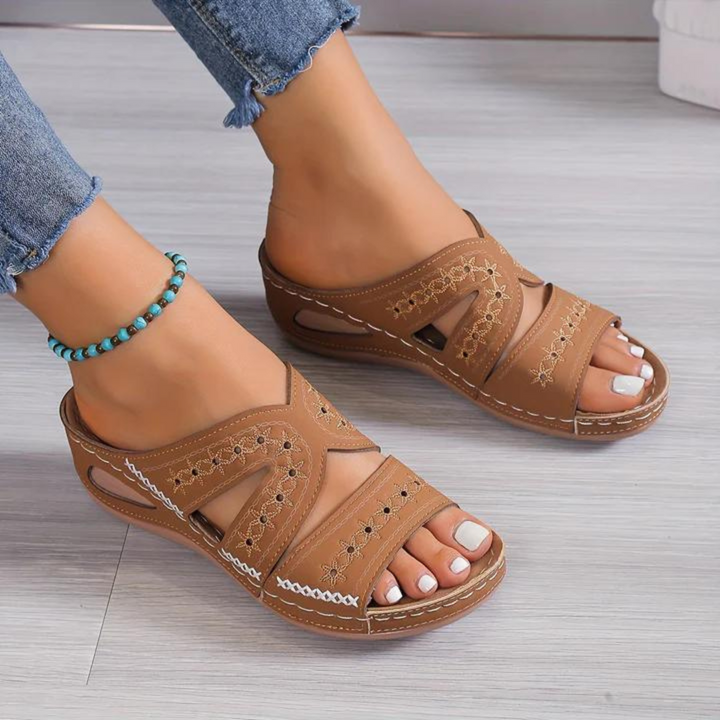 Herminia | Sandalias Ergonómicas Caladas