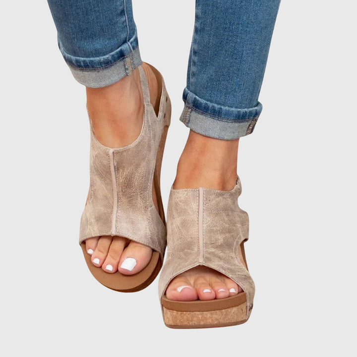 Visitación | Sandalias Brisa de Alhambra