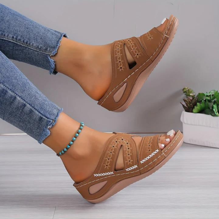 Herminia | Sandalias Ergonómicas Caladas