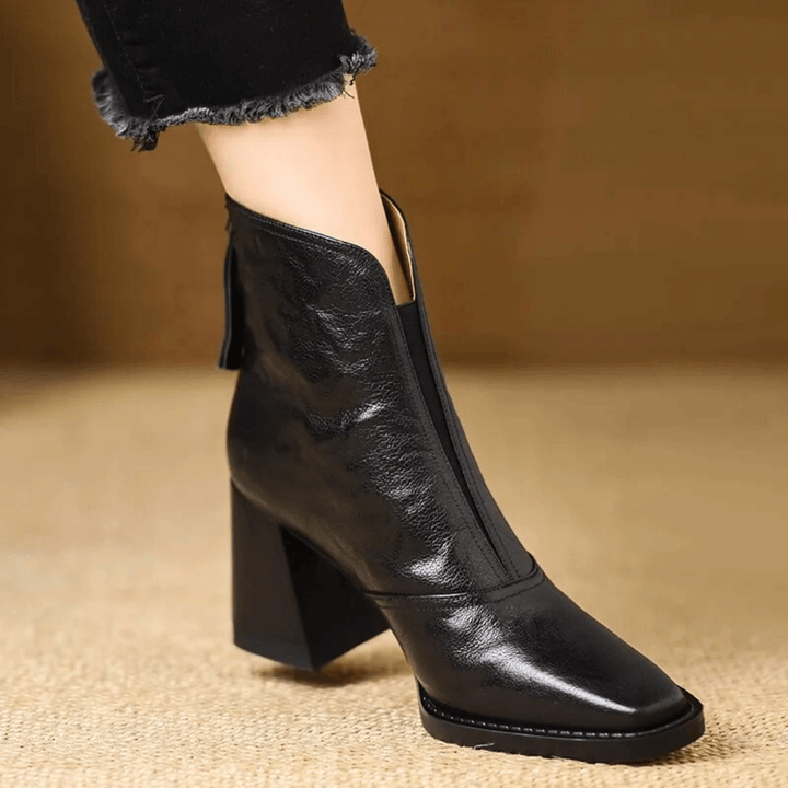 Escolástica | Botines Estrella del Boulevard