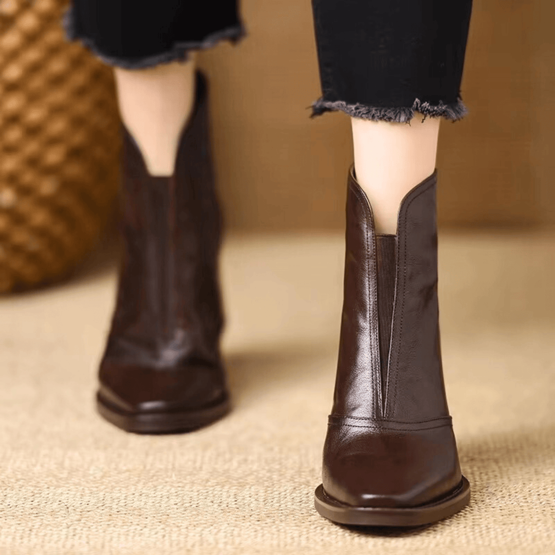 Escolástica | Botines Estrella del Boulevard