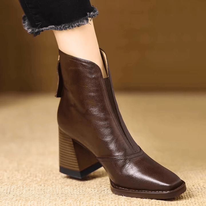 Escolástica | Botines Estrella del Boulevard