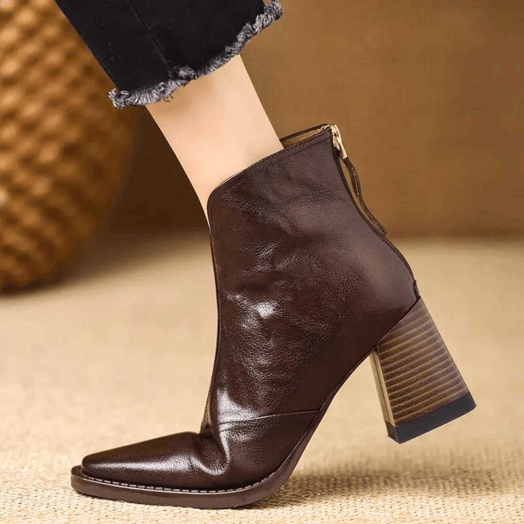 Escolástica | Botines Estrella del Boulevard