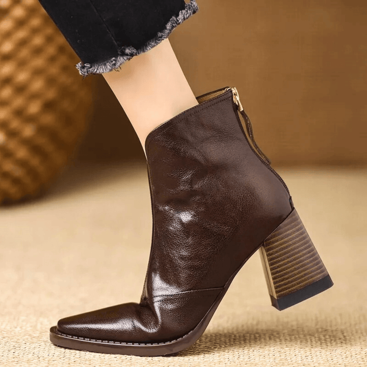Escolástica | Botines Estrella del Boulevard